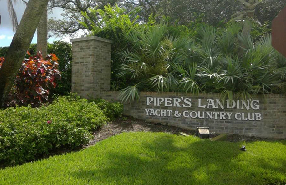 Pipers Landing, Yacht and Country Club